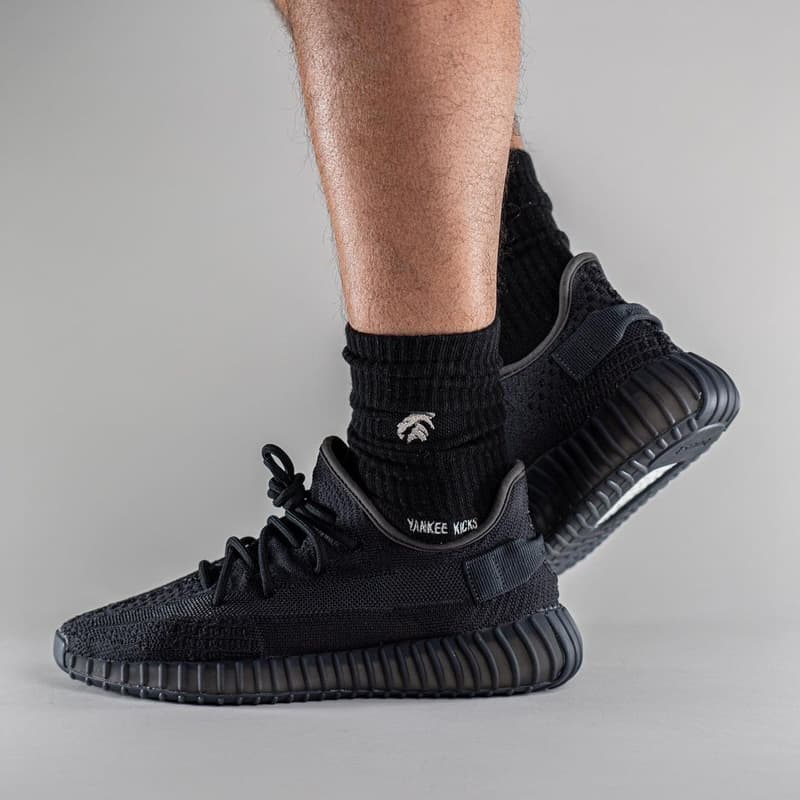 率先近賞 YEEZY BOOST 350 V2 全新配色「Onyx」上腳圖輯