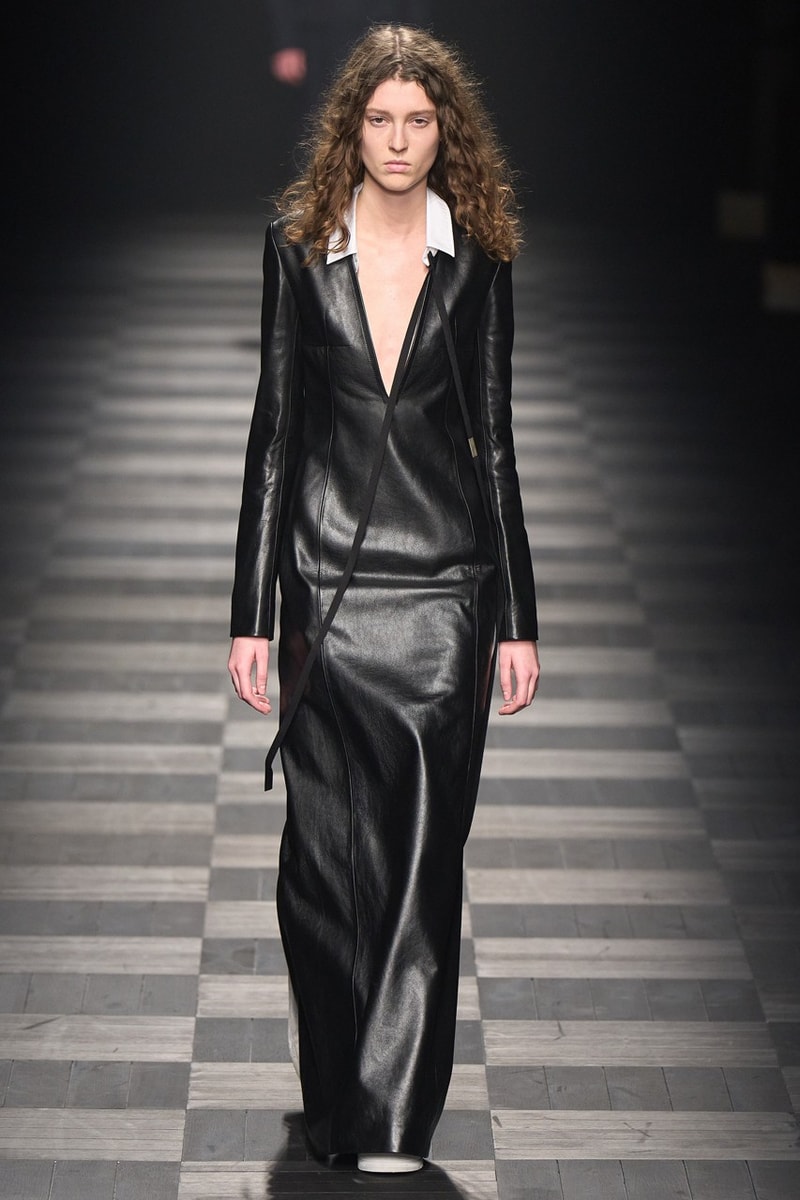 Ann Demeulemeester 正式發佈 2022 秋冬系列秀場