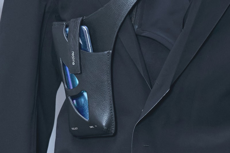 realme x HELIOT EMIL 聯乘手機斜挎包正式登場