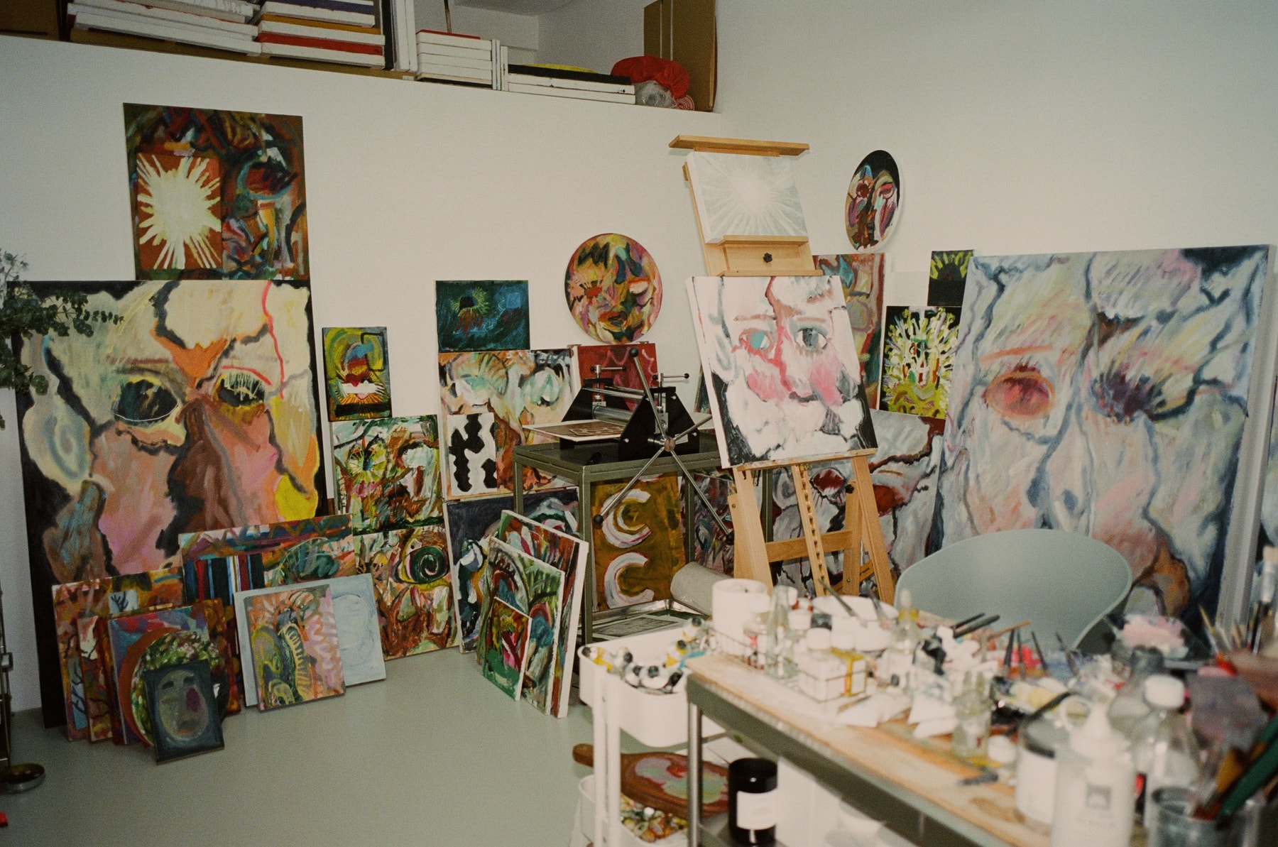 IDEA: 走訪香港藝術家 Siu Ho 工作室