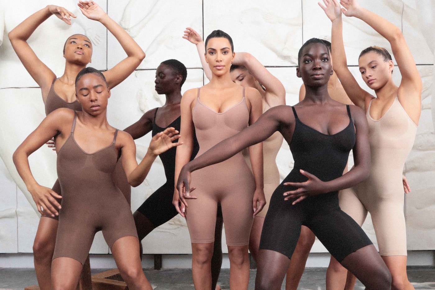 Kim Kardashian 表示在推出個人品牌 SKIMS 之前從來不穿內衣