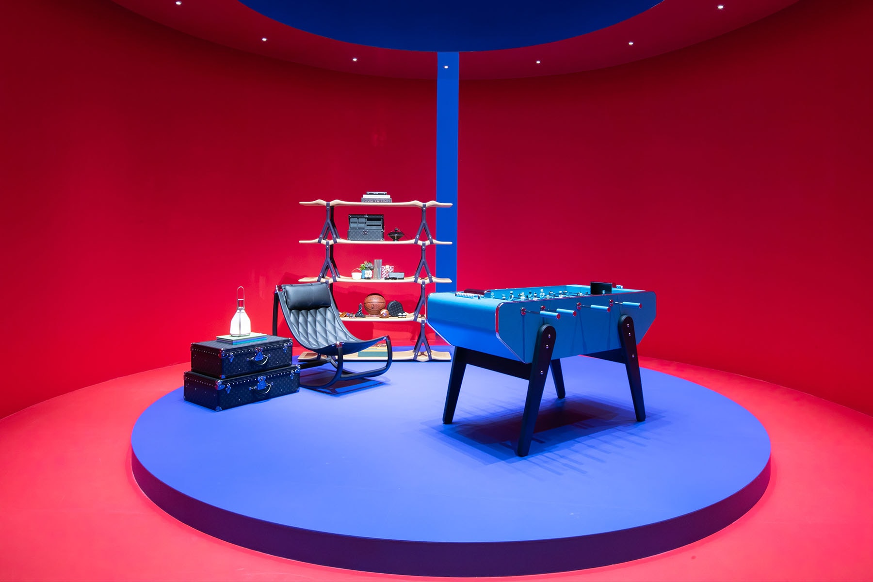 走進 Louis Vuitton 台北最新《Objets Nomades》家具展覽