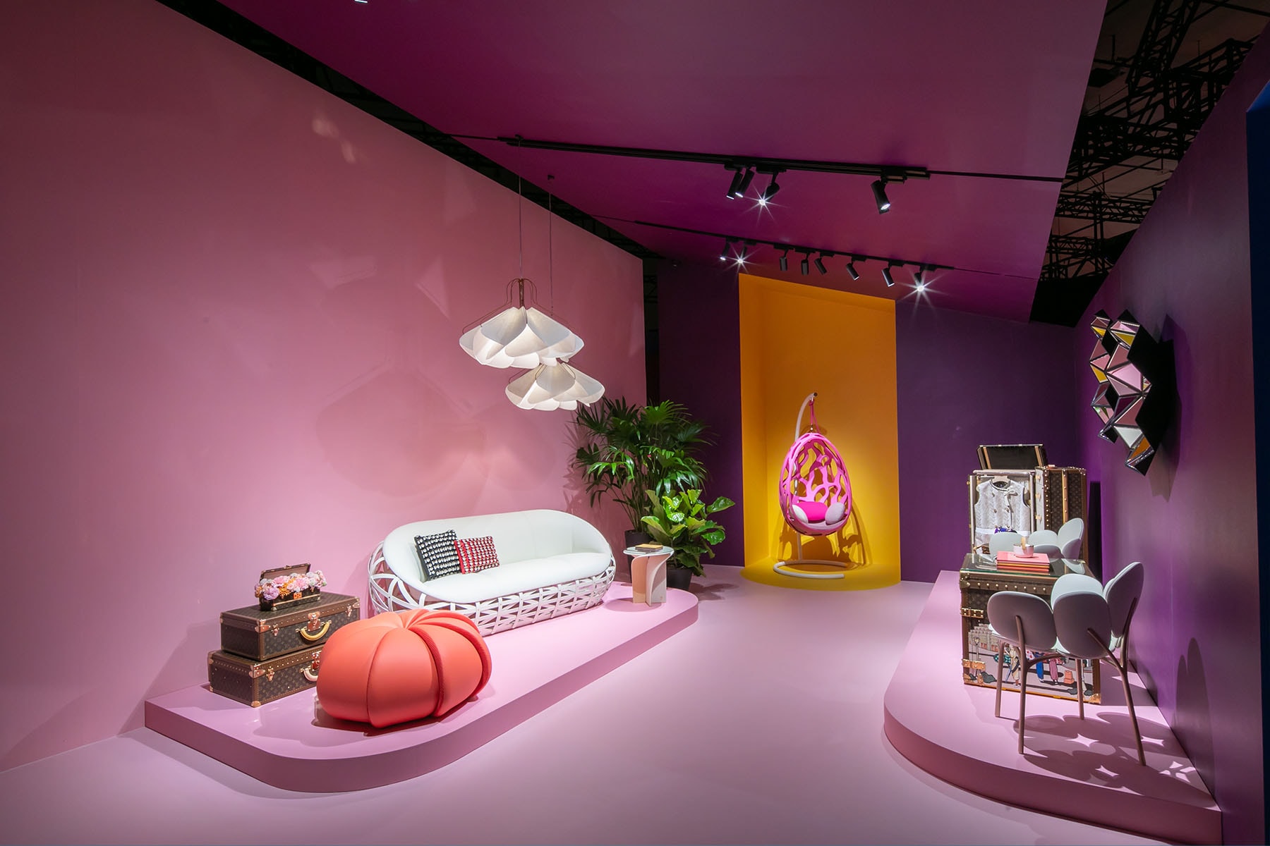 走進 Louis Vuitton 台北最新《Objets Nomades》家具展覽