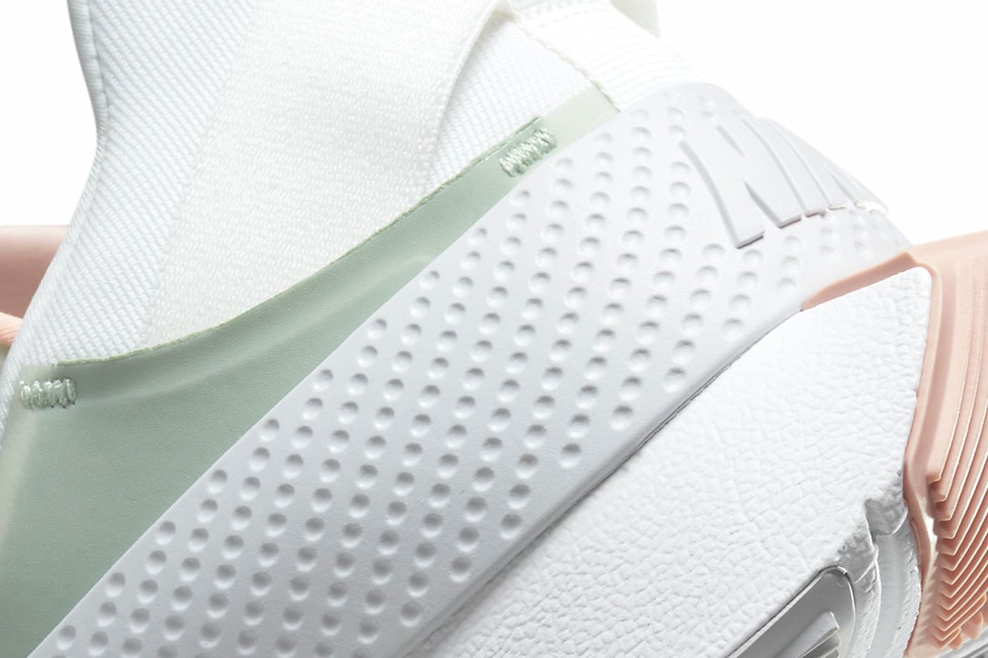 Nike GO FlyEase 全新配色「Seafoam」正式發佈
