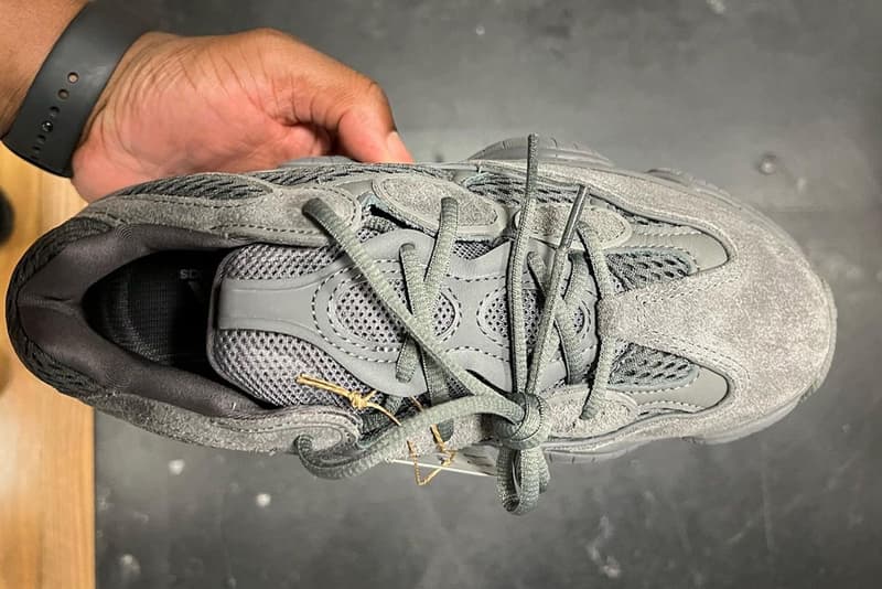 率先預覽 YEEZY 500 全新配色「Granite」