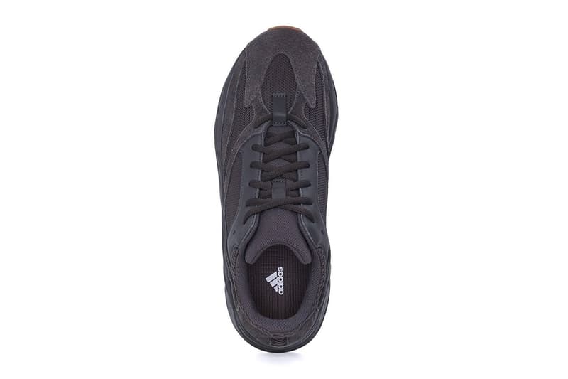 YEEZY BOOST 700 人氣配色「Utility Black」即將迎來補貨上架