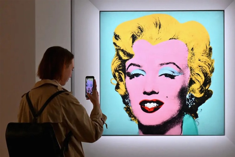 Andy Warhol 名作《Shot Sage Blue Marilyn》創紀錄以 $1.95 億美元售出