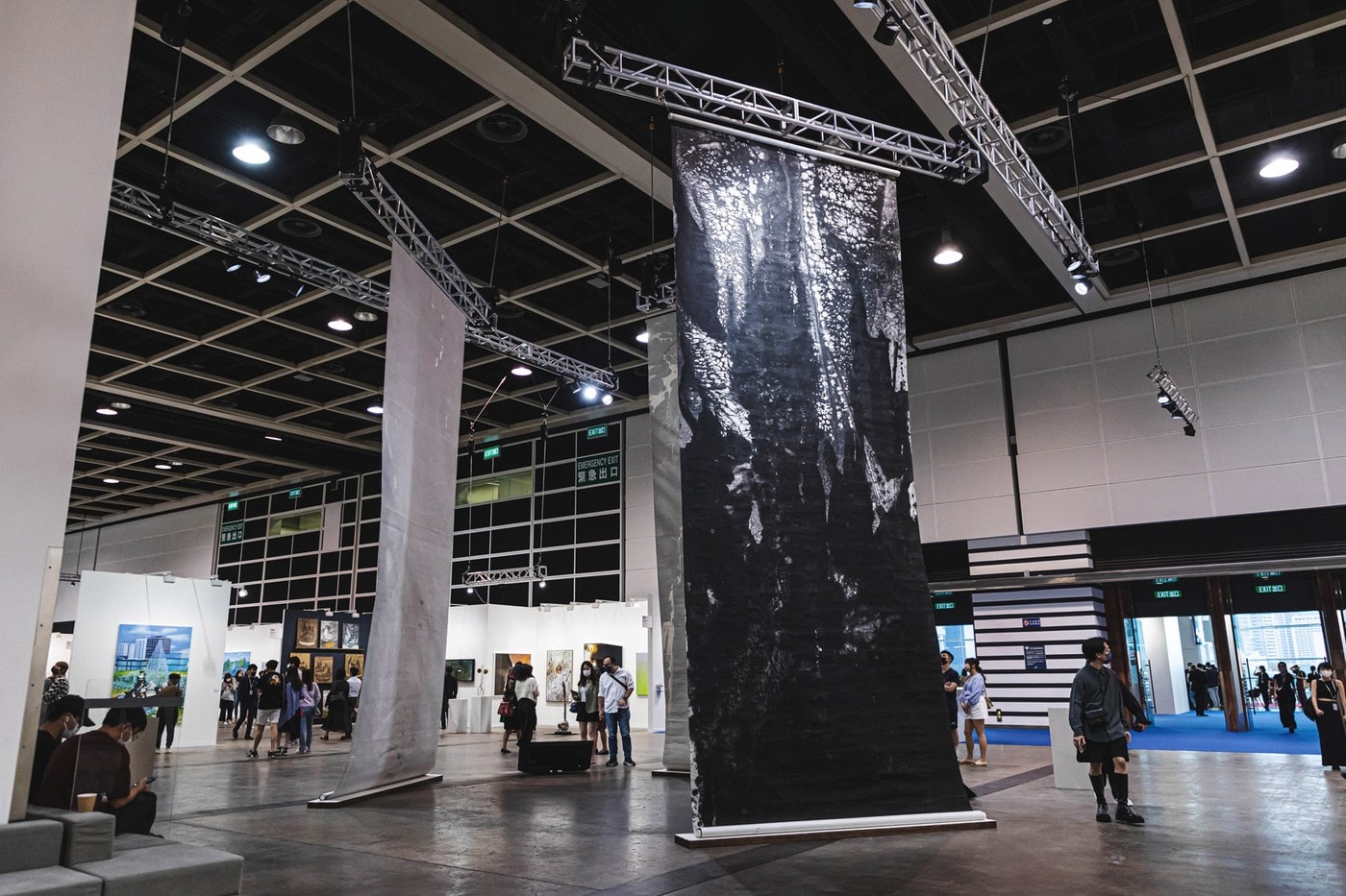 HYPEBEAST 走進 2022 香港 Art Basel 藝術展現場捕捉現場精彩圖輯