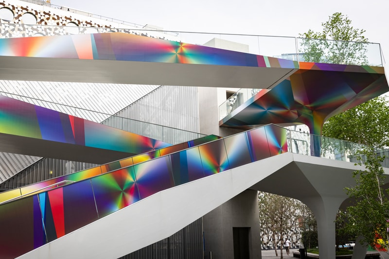 近賞藝術家 Felipe Pantone 改造倫敦 Greenwich Peninsula 高架人行道 The Tide