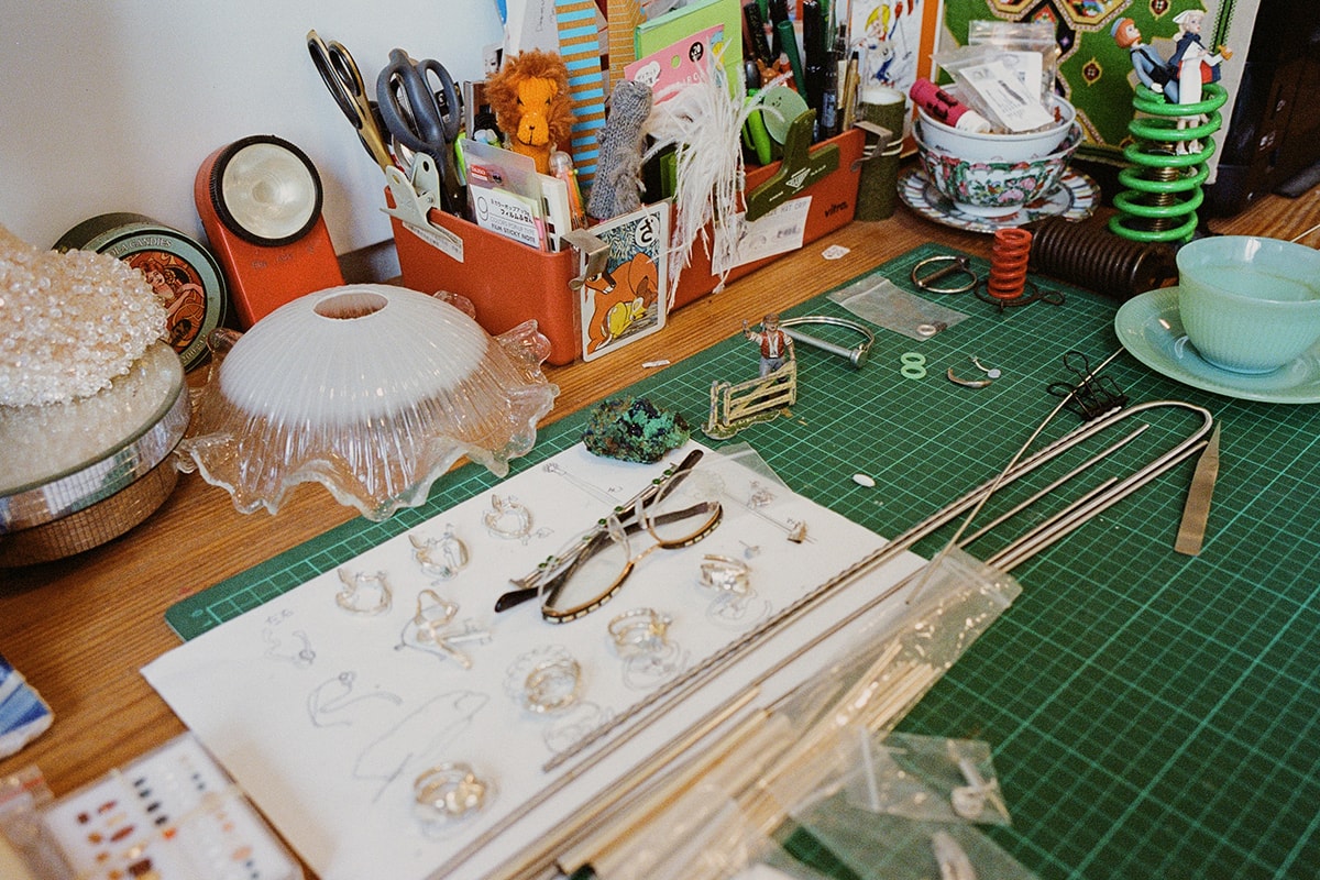 IDEA: 走訪香港時裝設計師 Karmuel 與 Mou 工作室