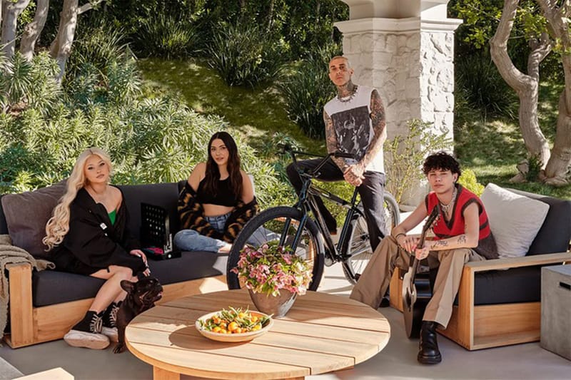 走進 Blink-182 鼓手 Travis Barker 位於 Calabasas 私人住宅