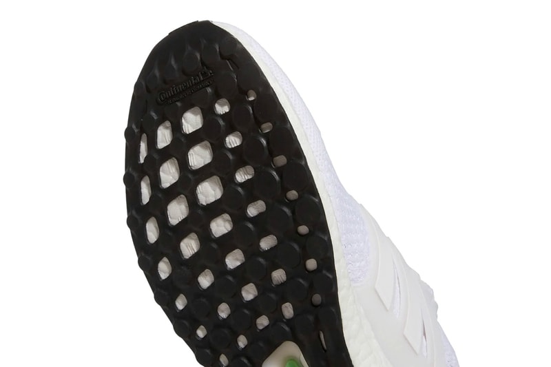 adidas UltraBOOST 5.0 DNA 最新配色「Cloud White」正式登場