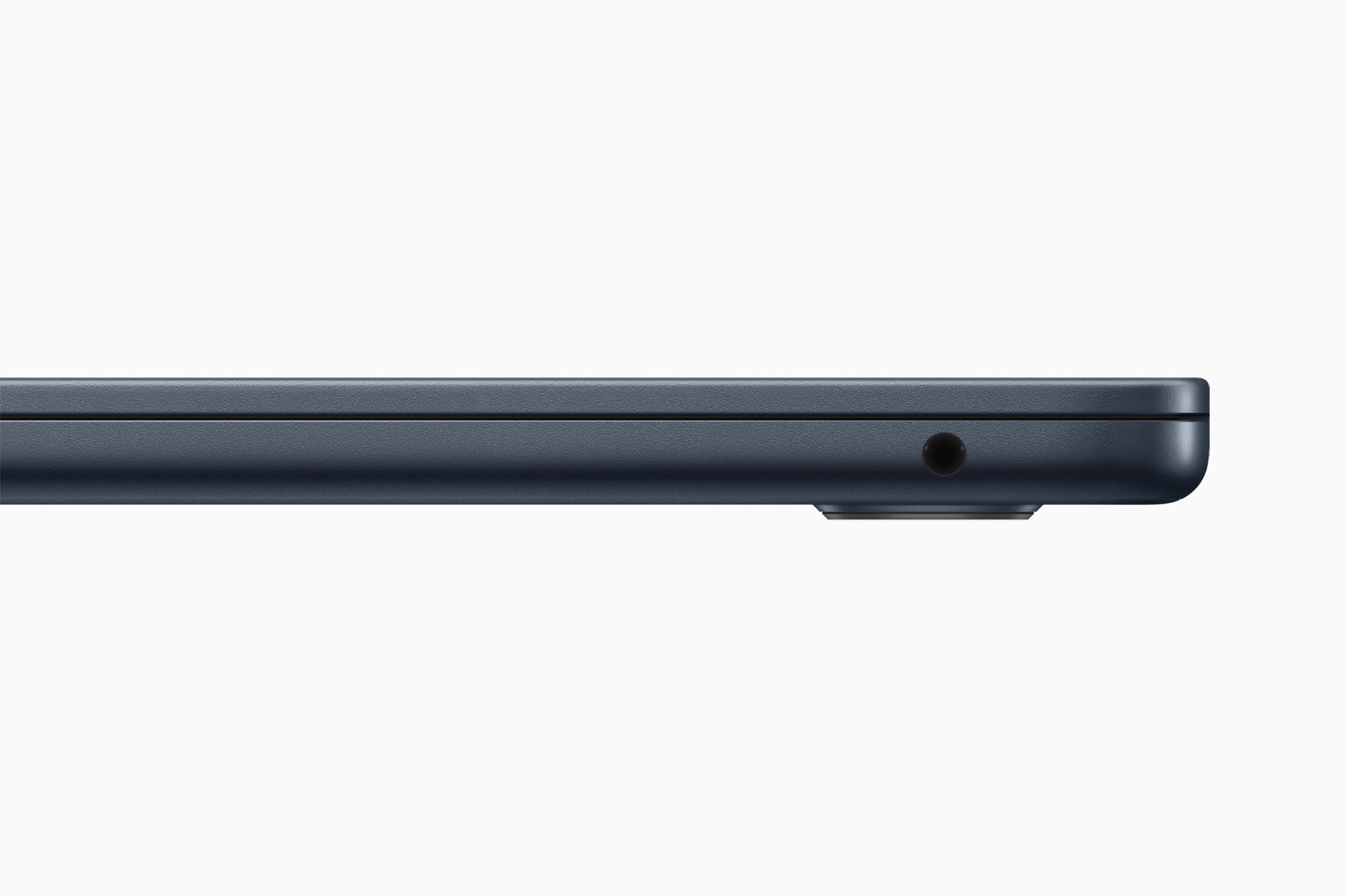 WWDC 2022－Apple 全新 MacBook Air 搭載新一代 M2 晶片強勢驅動