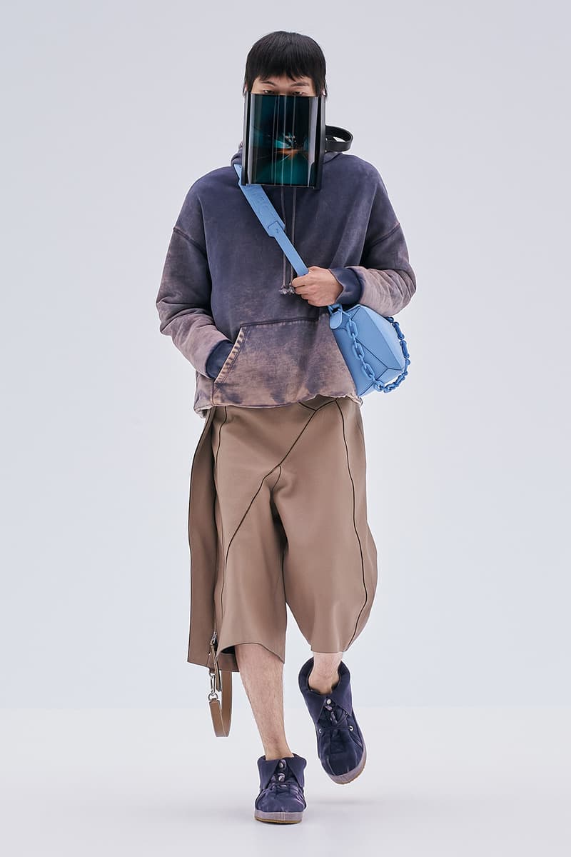 LOEWE 2023 春夏男裝大秀正式登場