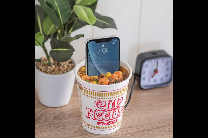 Nissin 日清食品亮相「杯麵造型」手機充電座