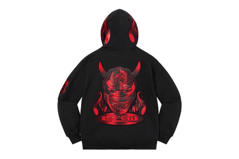 Supreme 最新聯名水槍、盆栽及長凳正式登場