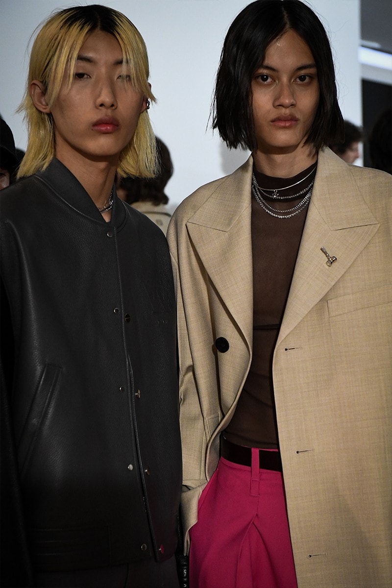 HYPEBEAST 獨家直擊 WOOYOUNGMI 2023 春夏系列大秀後台