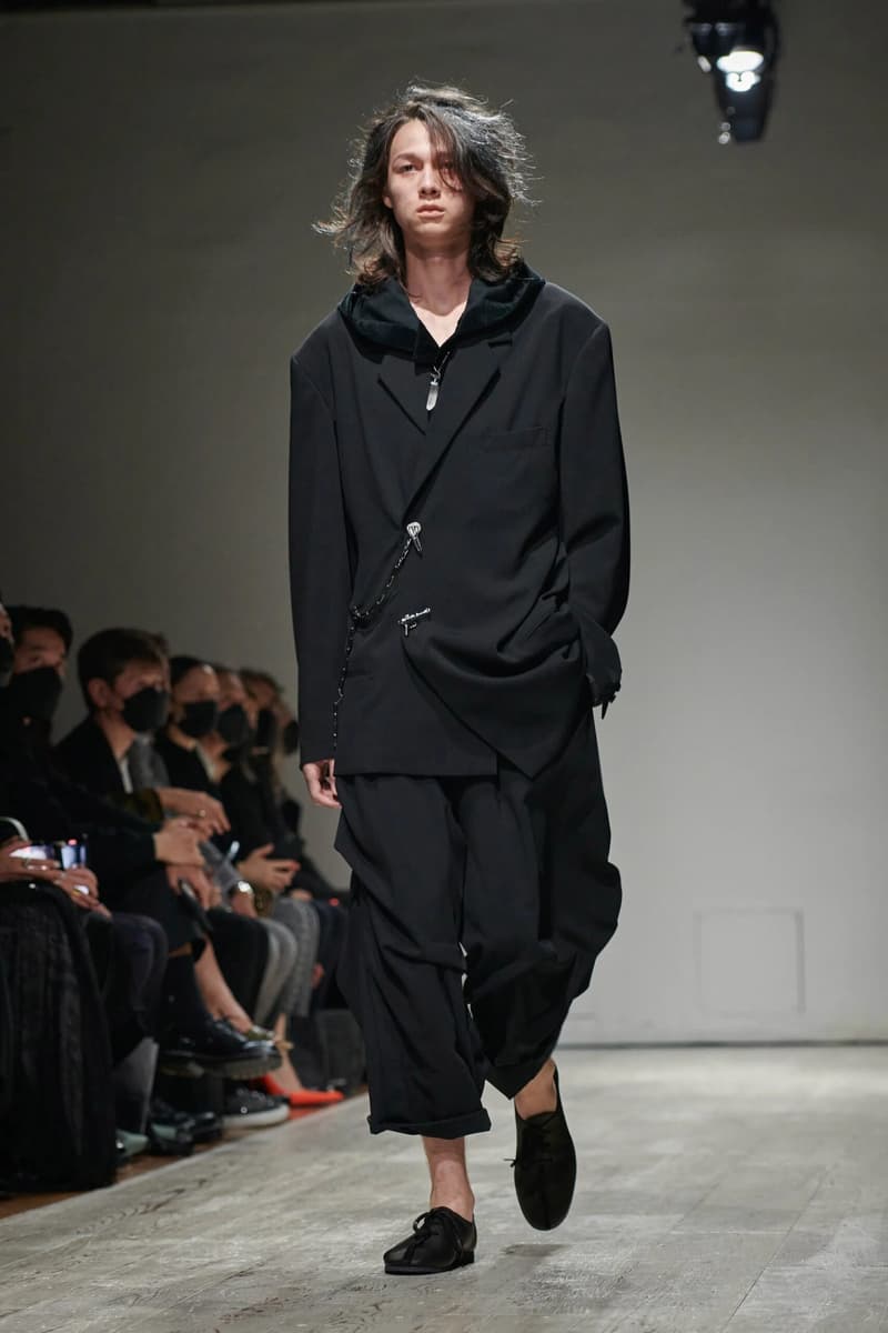 Yohji Yamamoto 2023 年春季男裝系列大秀正式登場