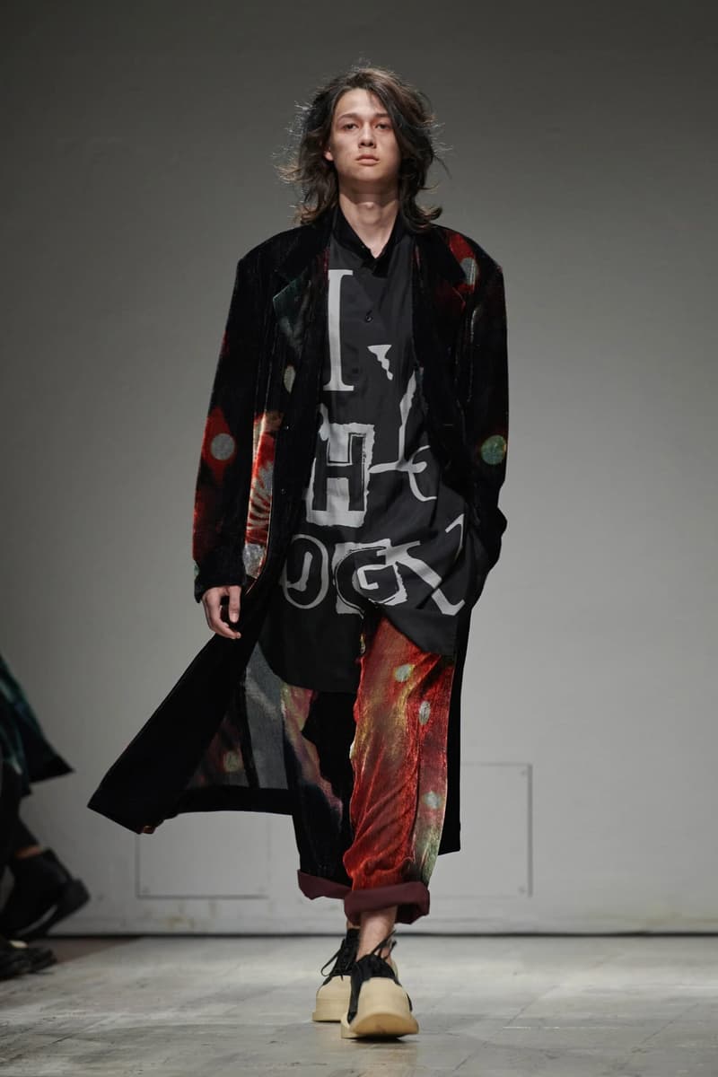 Yohji Yamamoto 2023 年春季男裝系列大秀正式登場