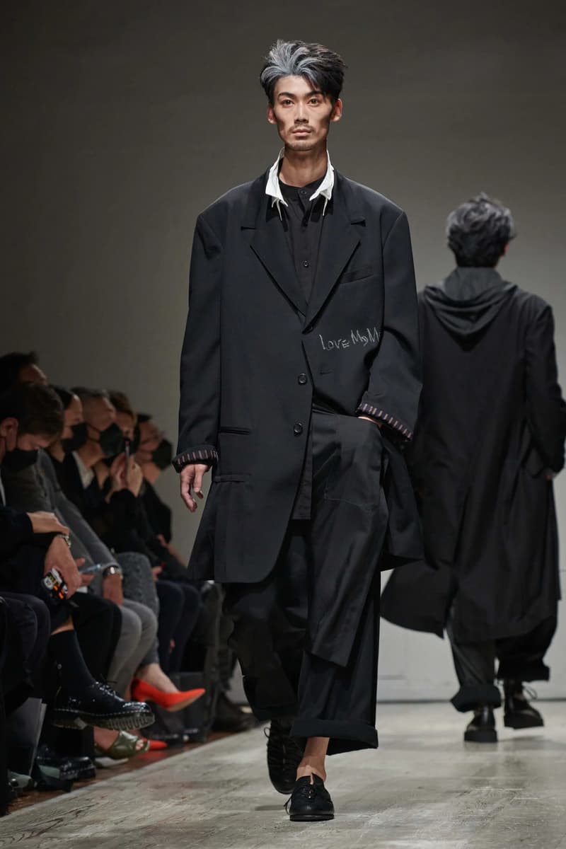 Yohji Yamamoto 2023 年春季男裝系列大秀正式登場