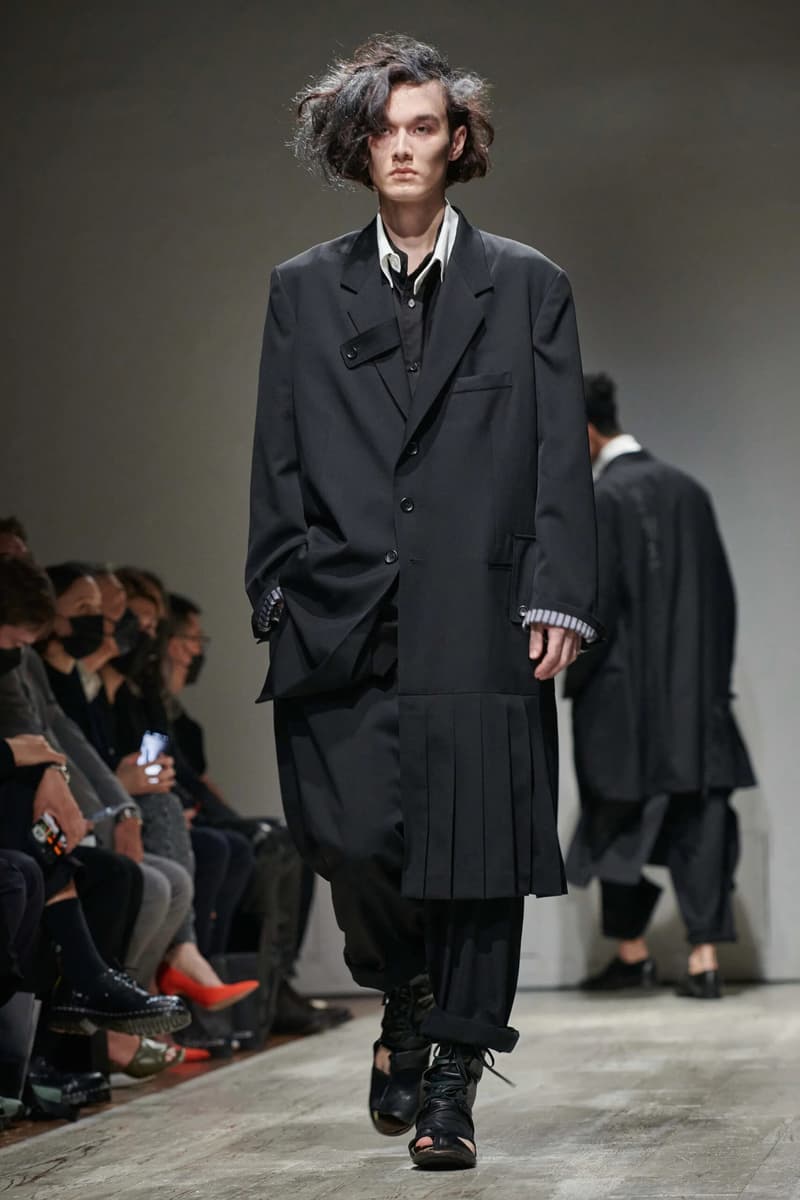 Yohji Yamamoto 2023 年春季男裝系列大秀正式登場