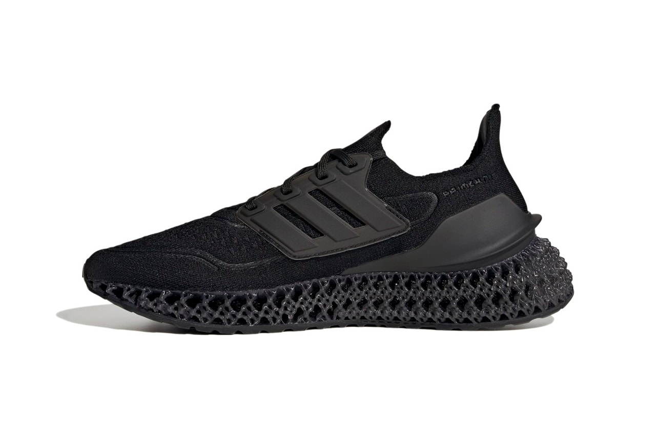 adidas 革命性跑鞋 4DFWD 推出全新配色「Triple Black」