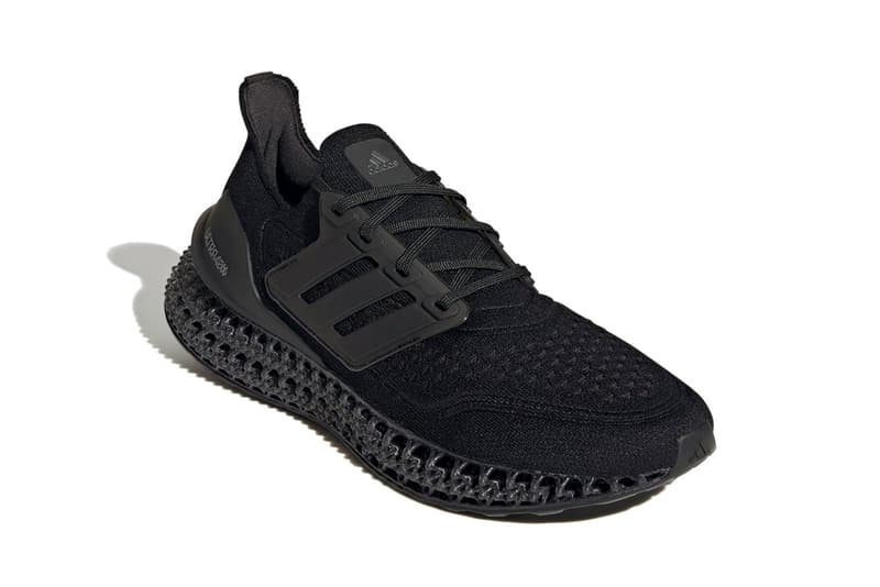 adidas 革命性跑鞋 4DFWD 推出全新配色「Triple Black」