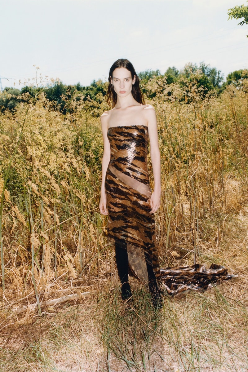 DION LEE 正式發布 2023 早春系列