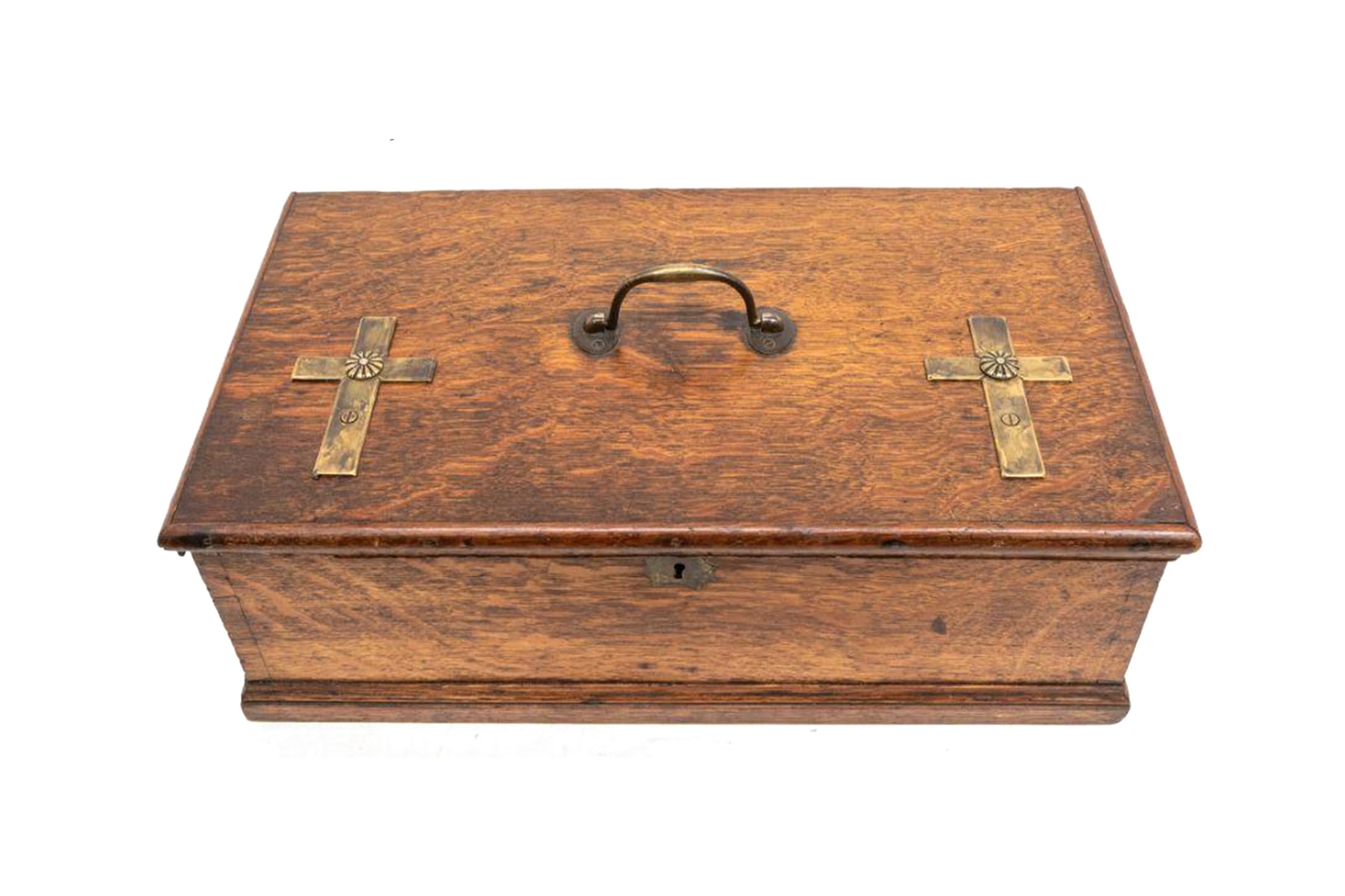 19 世紀「吸血鬼獵殺道具箱」以 $20,000 美元拍賣售出