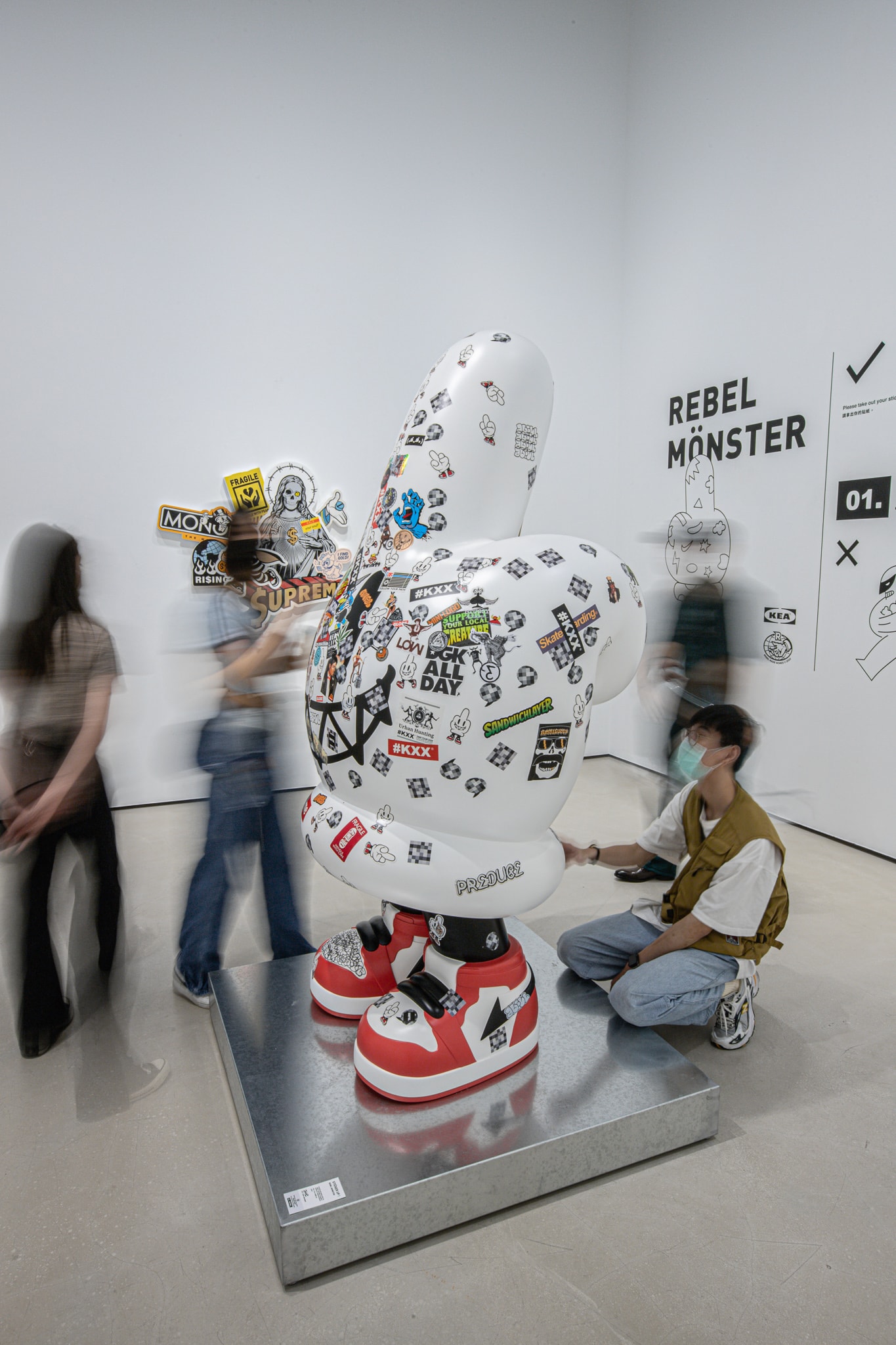 台灣藝術家 KEA TSAI 全新個展《STICKER UP!》正式登陸台北白石畫廊