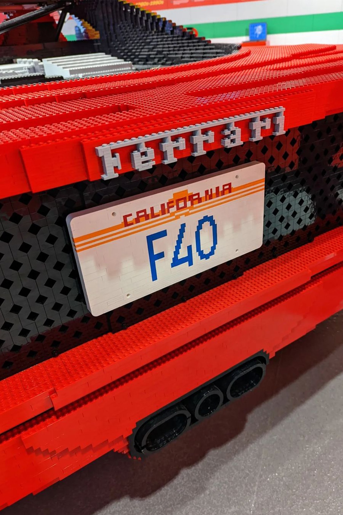 率先近賞 LEGO 實體化 1:1 尺寸 Ferrari F40 積木模型