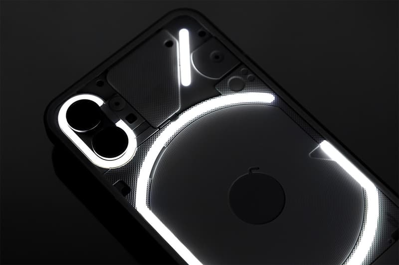 HYPEBEAST 獨家近賞話題手機 Nothing Phone(1)