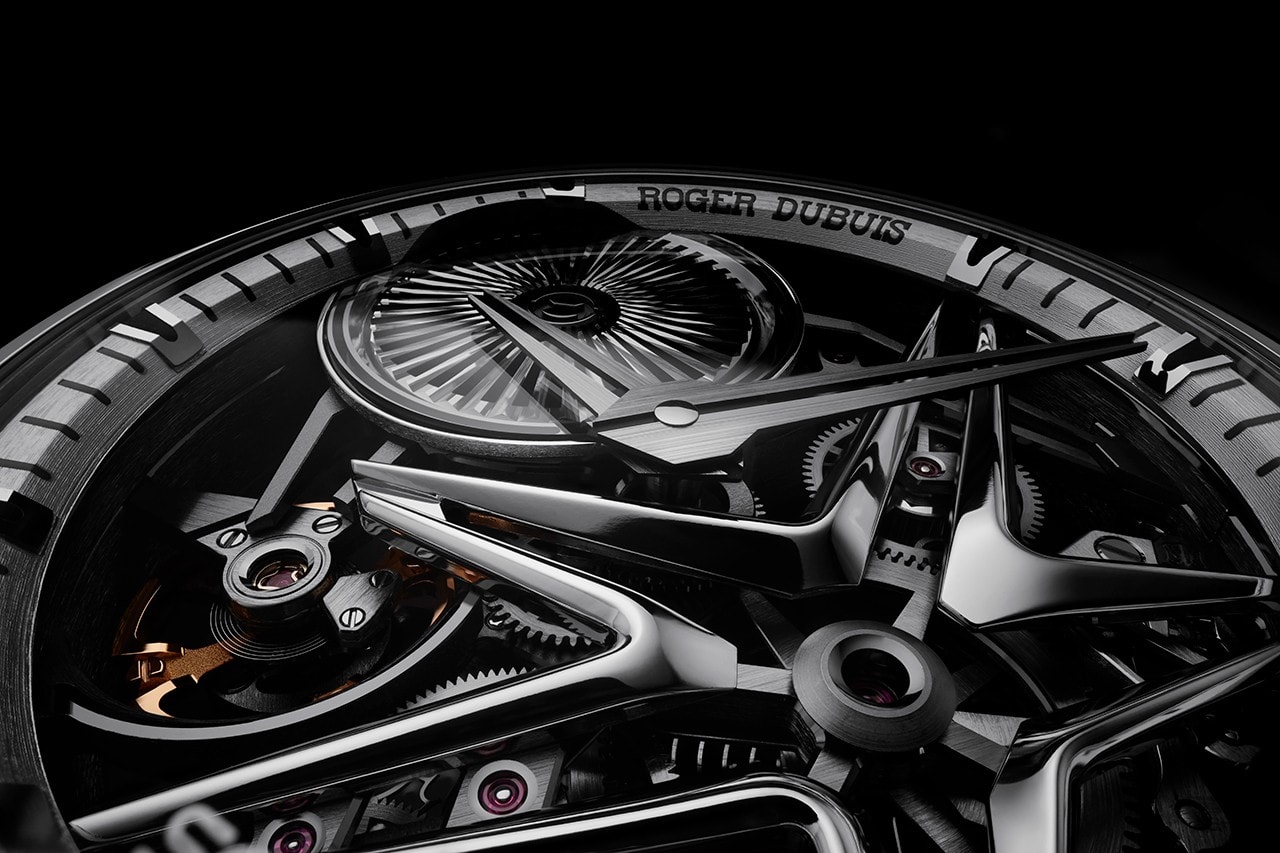 Roger Dubuis 攜手空山基推出限量 28 枚全新聯名錶款