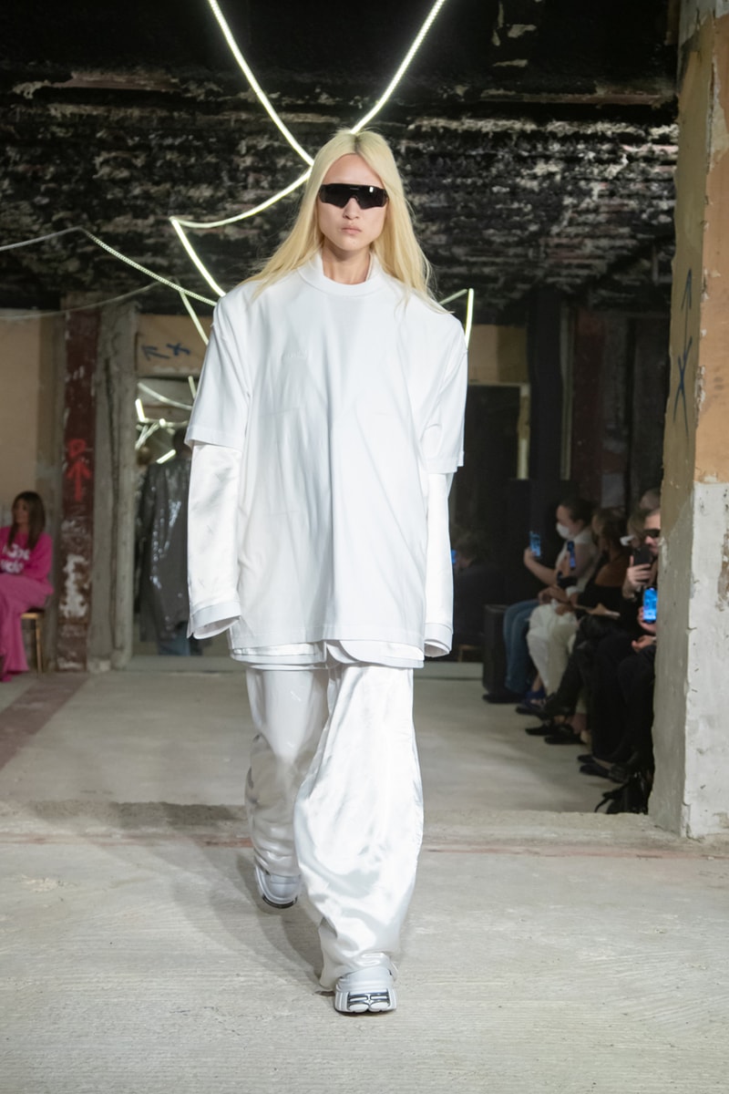 Vetements 2023 春夏系列時裝大秀正式發佈