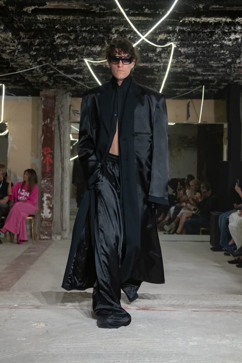 Vetements 2023 春夏系列時裝大秀正式發佈