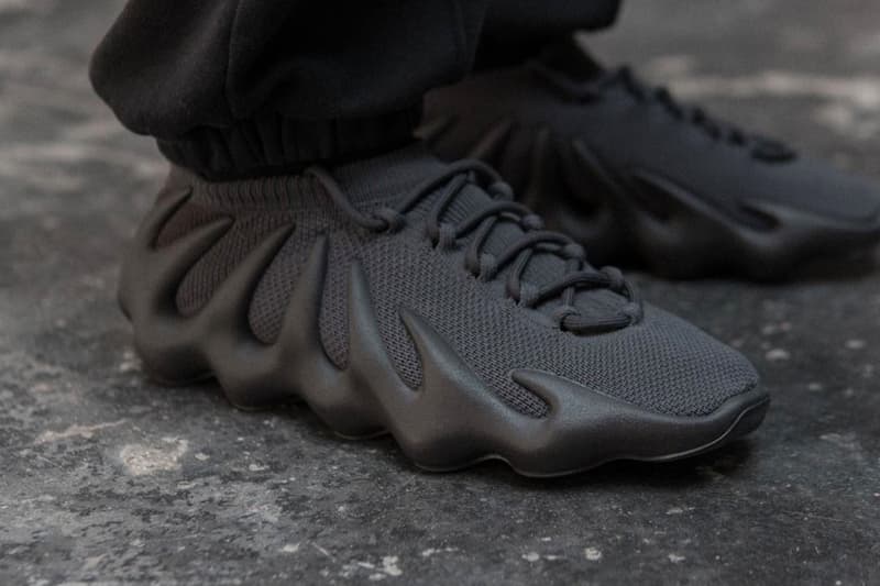 率先上腳 adidas YEEZY 450 最新黑魂配色「Utility Black」