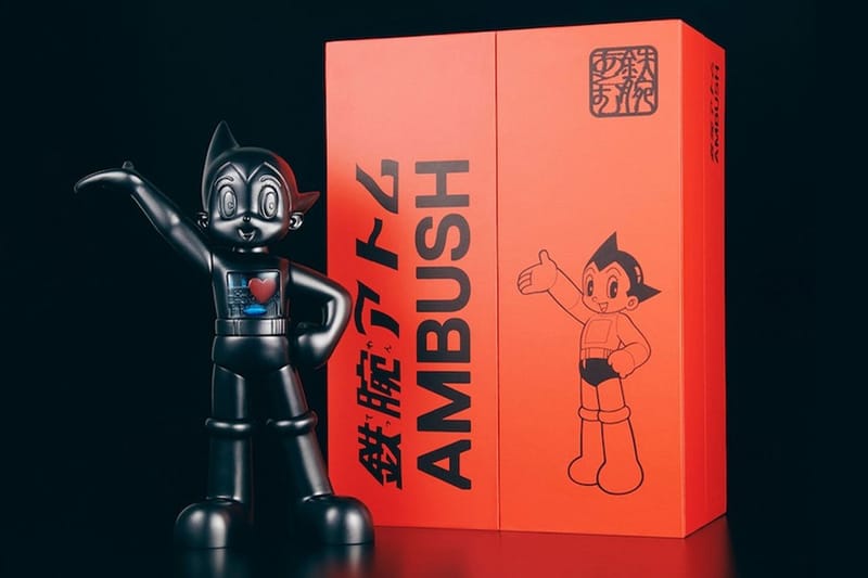 AMBUSH 再度攜手經典動漫《Astro Boy》推出獨家限量公仔、項鍊