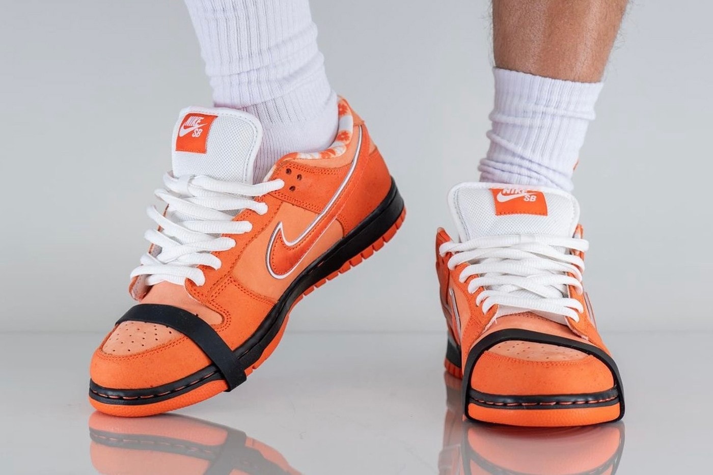 率先近賞 Concepts x Nike SB Dunk Low 最新配色「Orange Lobster」上腳圖輯