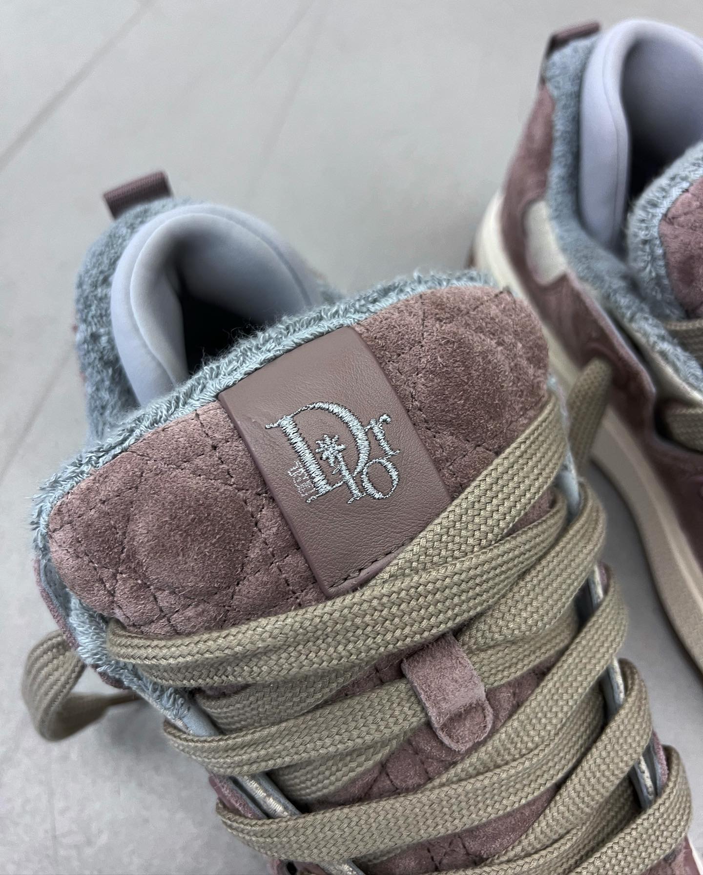 近賞 ERL x Dior B9S 最新聯乘鞋款