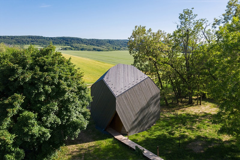 率先走進 Hello Wood 打造匈牙利「Rocks」小屋渡假村