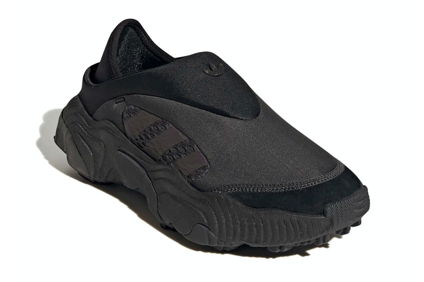 adidas 最新套穿式鞋款 Rovermule Adventure「Triple Black」發售情報正式公開
