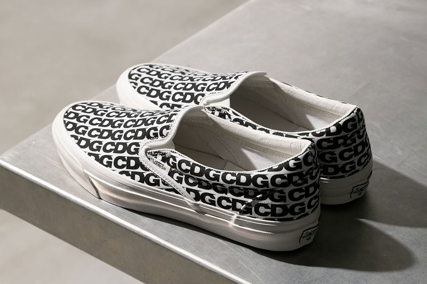 COMME des GARÇONS CDG x Vault by Vans Slip-On 最新聯名鞋款正式登場