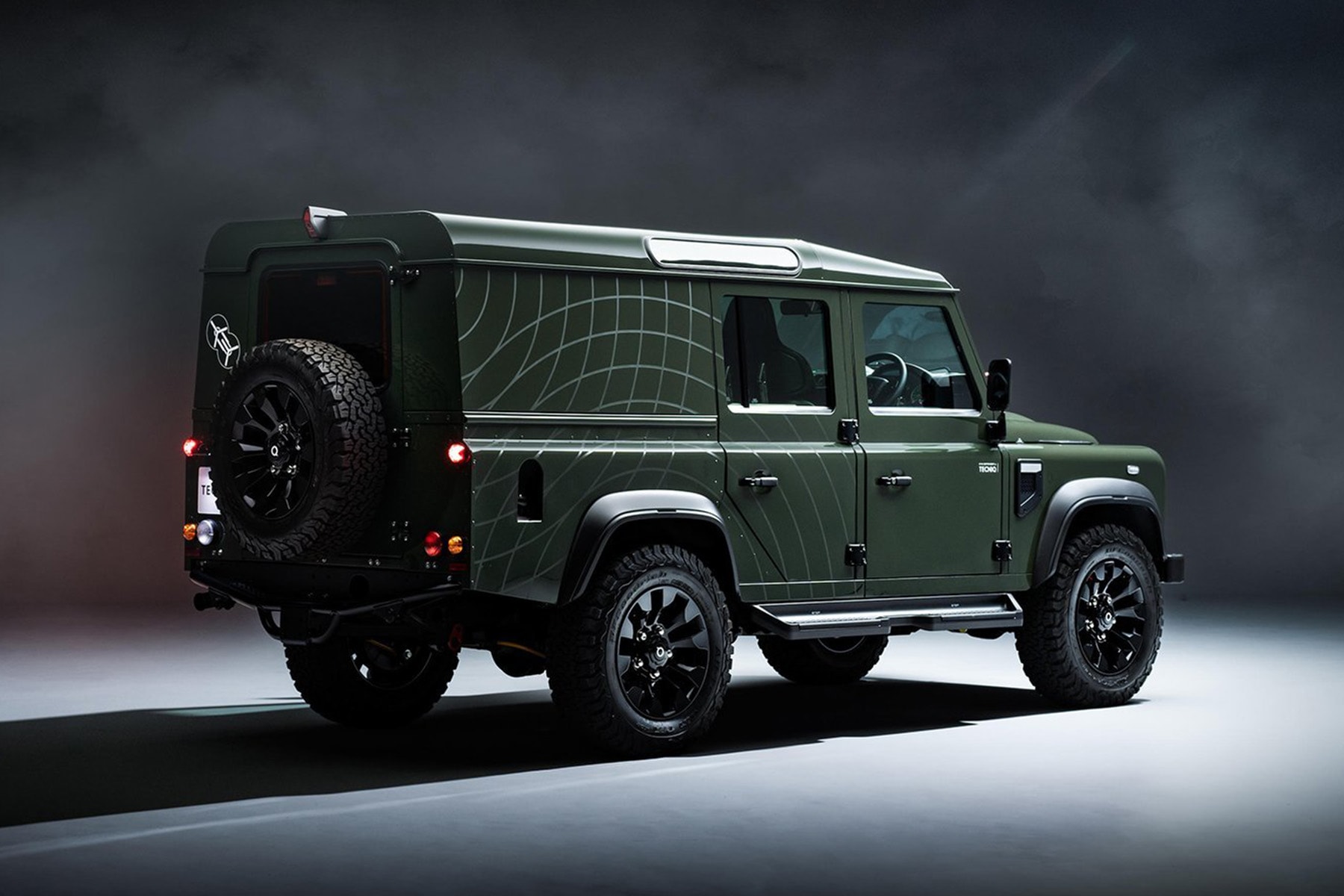 TecNiq 操刀改裝 Land Rover Defender 即將正式出售