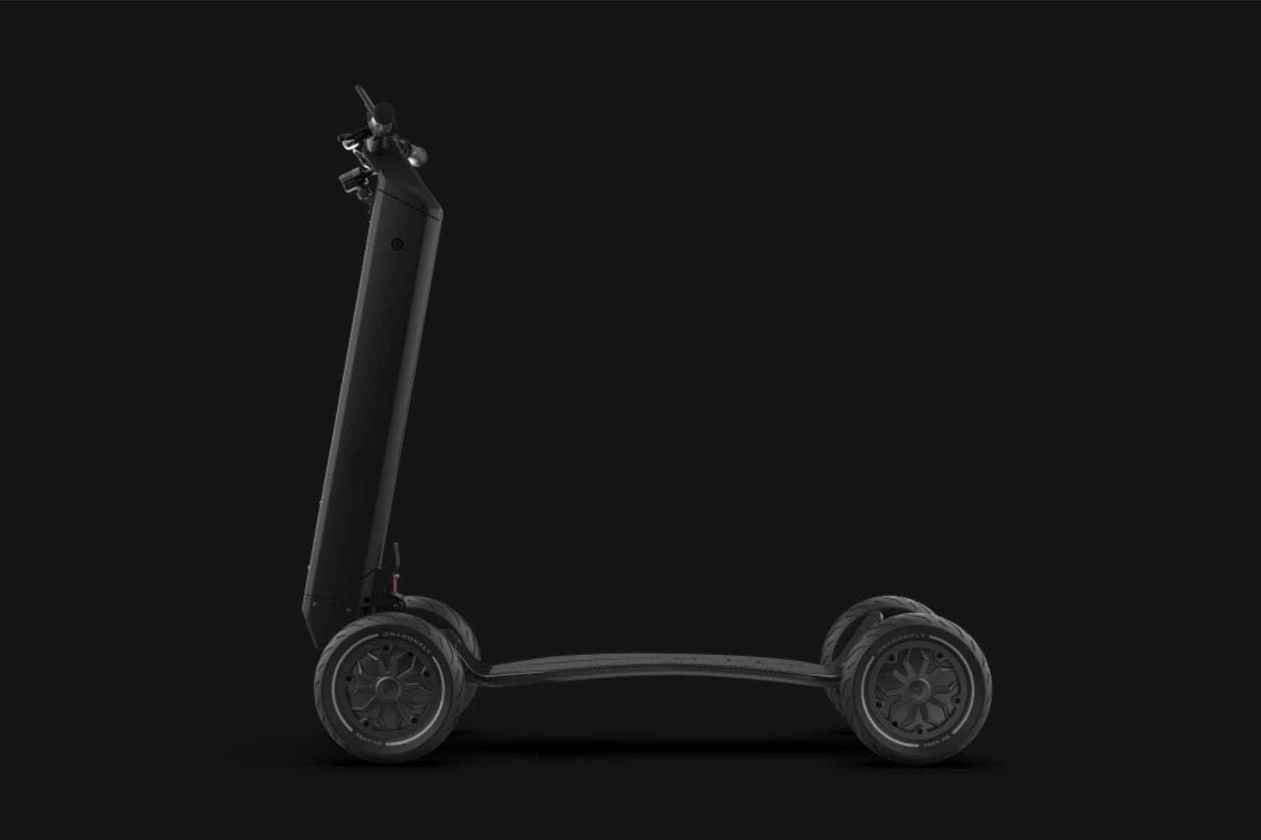 英國新創公司 D-Fly 推出全新高規格四輪電動滑板車