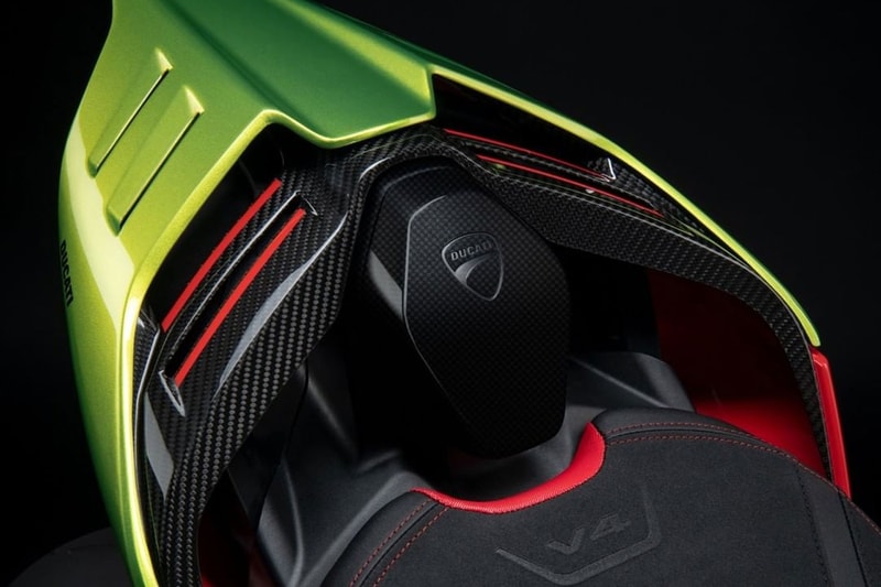 Ducati 攜手 Lamborghini 打造限量 630 輛 Streetfighter V4 聯名重機