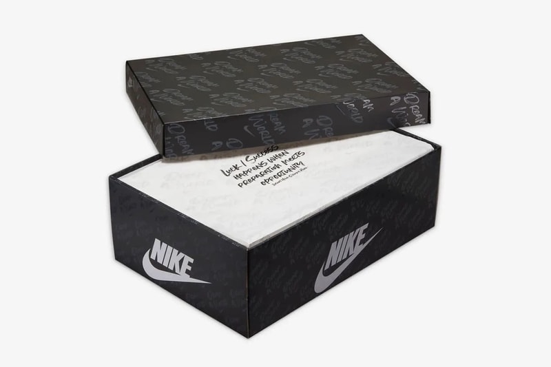 率先近賞 Nike Air Foamposite One 最新配色「Dream a World」官方圖輯