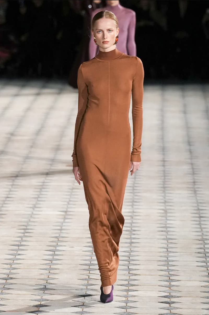 Saint Laurent 正式發表 2023 春夏女裝系列大秀