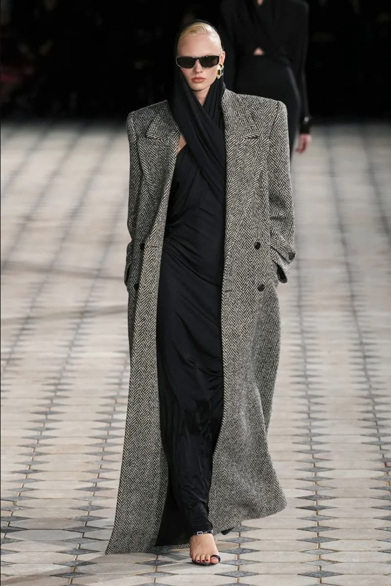 Saint Laurent 正式發表 2023 春夏女裝系列大秀