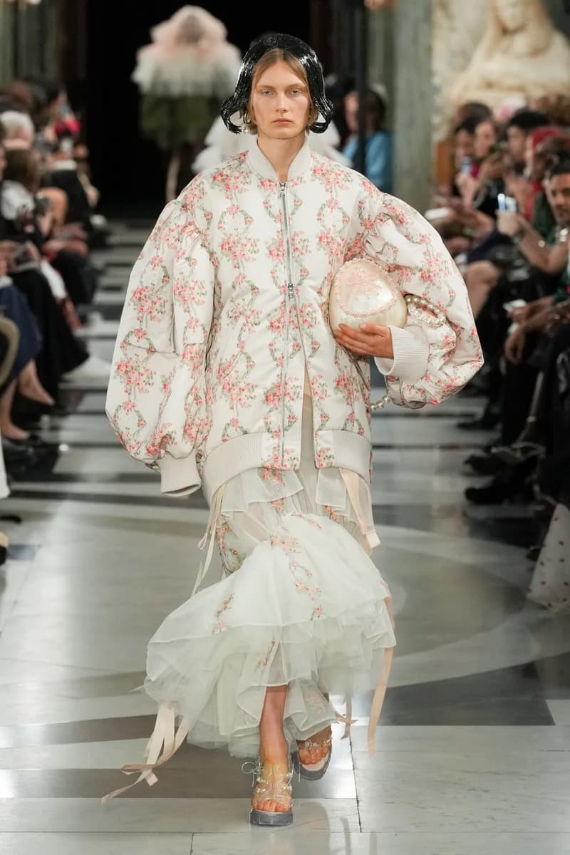 Simone Rocha 正式發佈 2023 春夏系列大秀