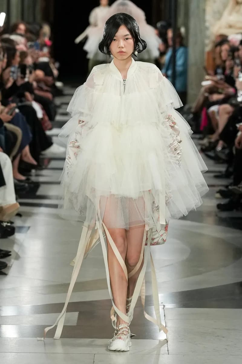 Simone Rocha 正式發佈 2023 春夏系列大秀